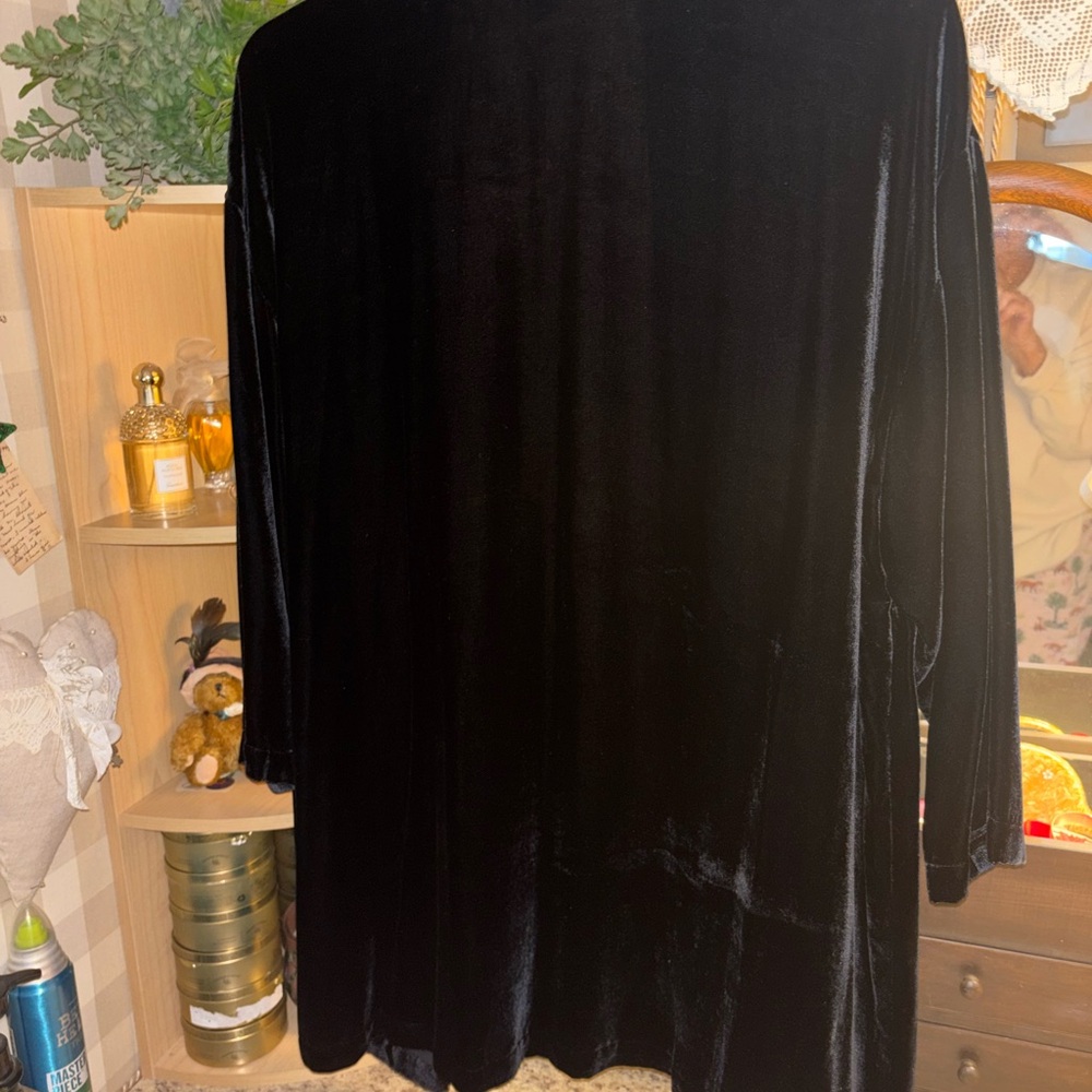 Eileen Fisher Elegant Black Velvet Coat - Picture 2 of 4